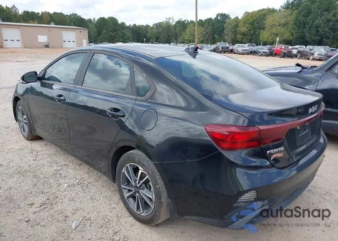 2022 Kia Forte Lxs z USA, uszkodzony, nr VIN 3KPF24AD2NE459185